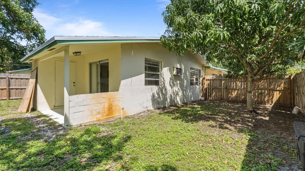 4453 Stevens Road Lake Worth Beach FL 33461
