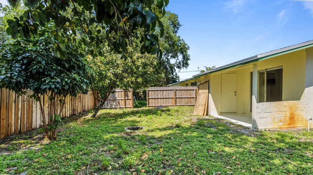4453 Stevens Road Lake Worth Beach FL 33461
