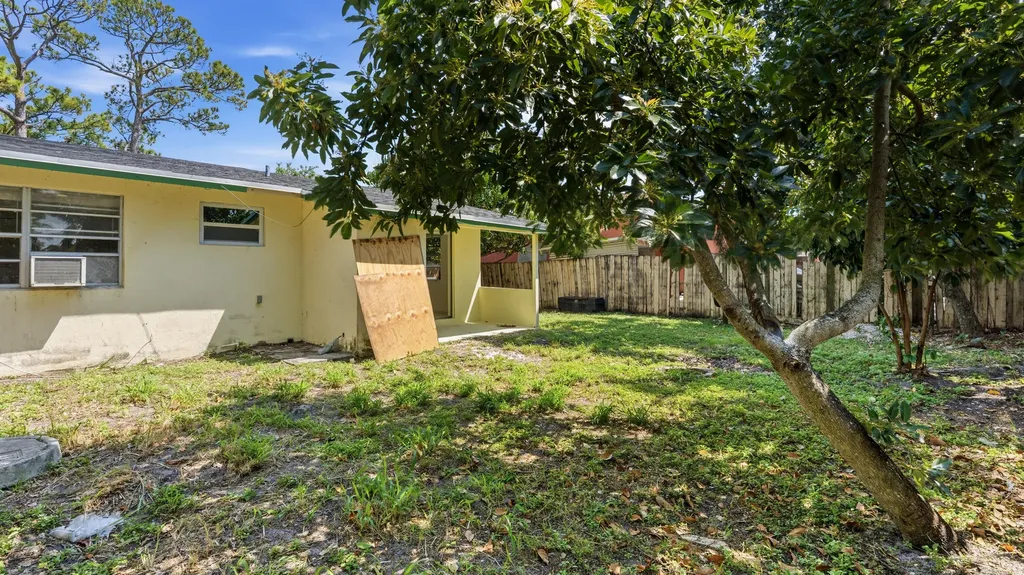 4453 Stevens Road Lake Worth Beach FL 33461