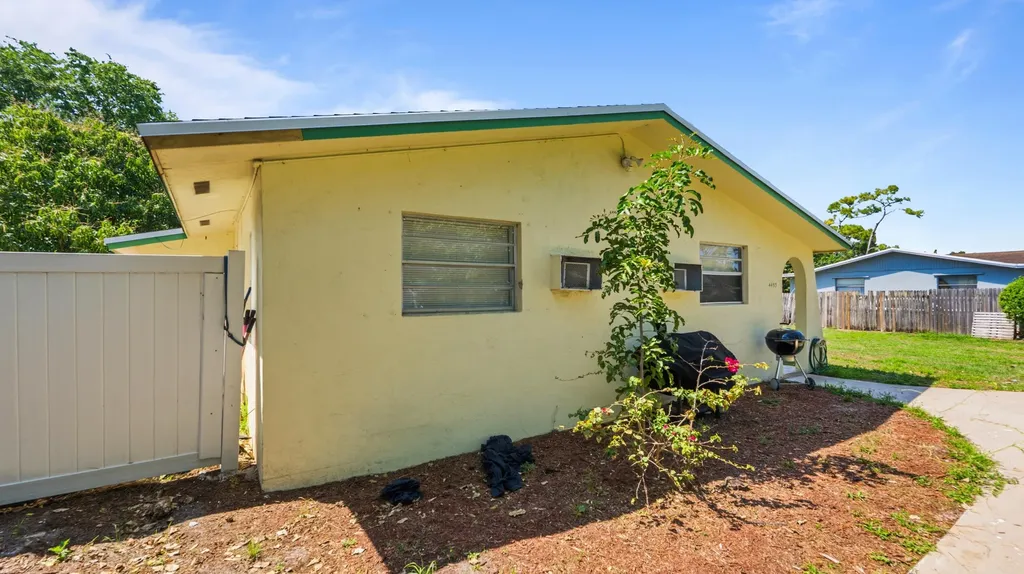 4453 Stevens Road Lake Worth Beach FL 33461