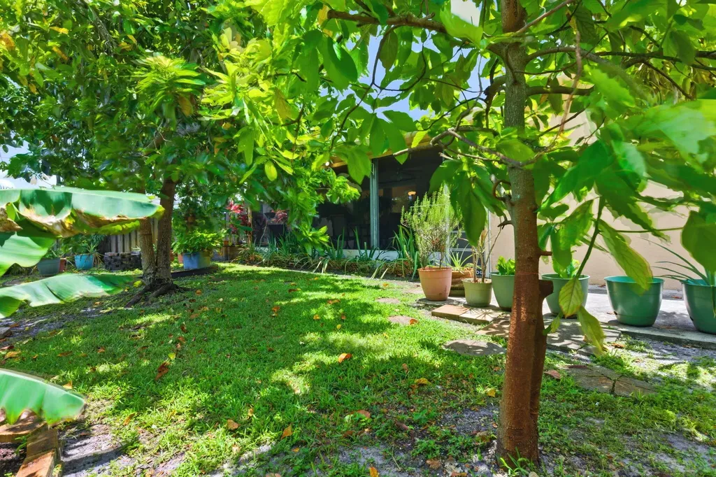 10691 NW 26th Place Sunrise FL 33322