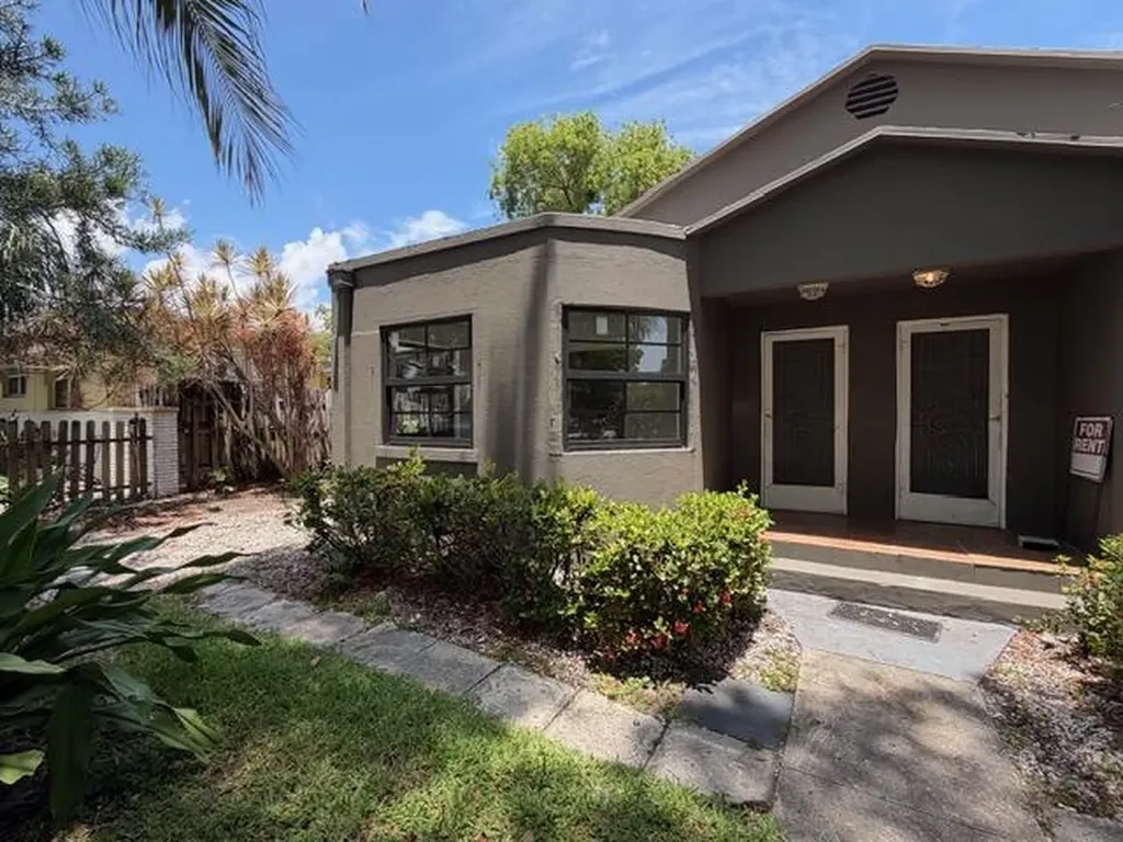 521 48th Street West Palm Beach FL 33407