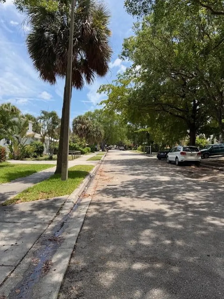 521 48th Street West Palm Beach FL 33407