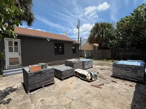 521 48th Street West Palm Beach FL 33407