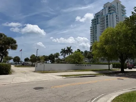 521 48th Street West Palm Beach FL 33407