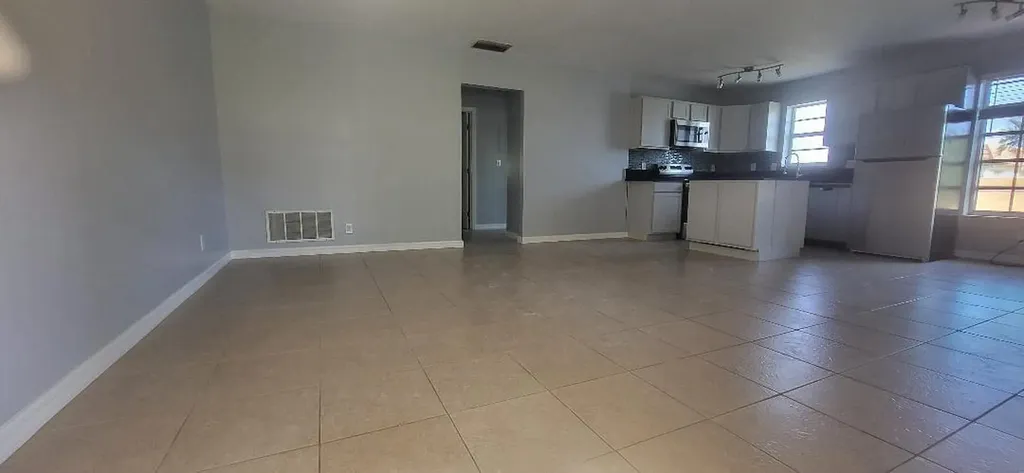 5240 NE 14th Way Fort Lauderdale FL 33334