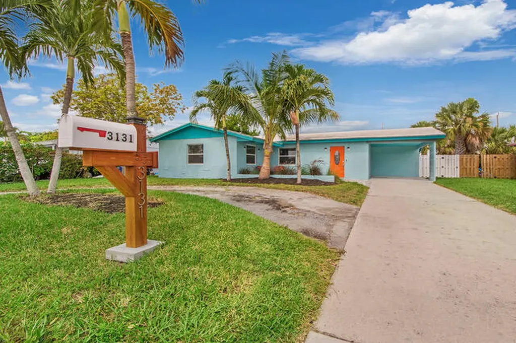 3131 Avenue H E Riviera Beach FL 33404