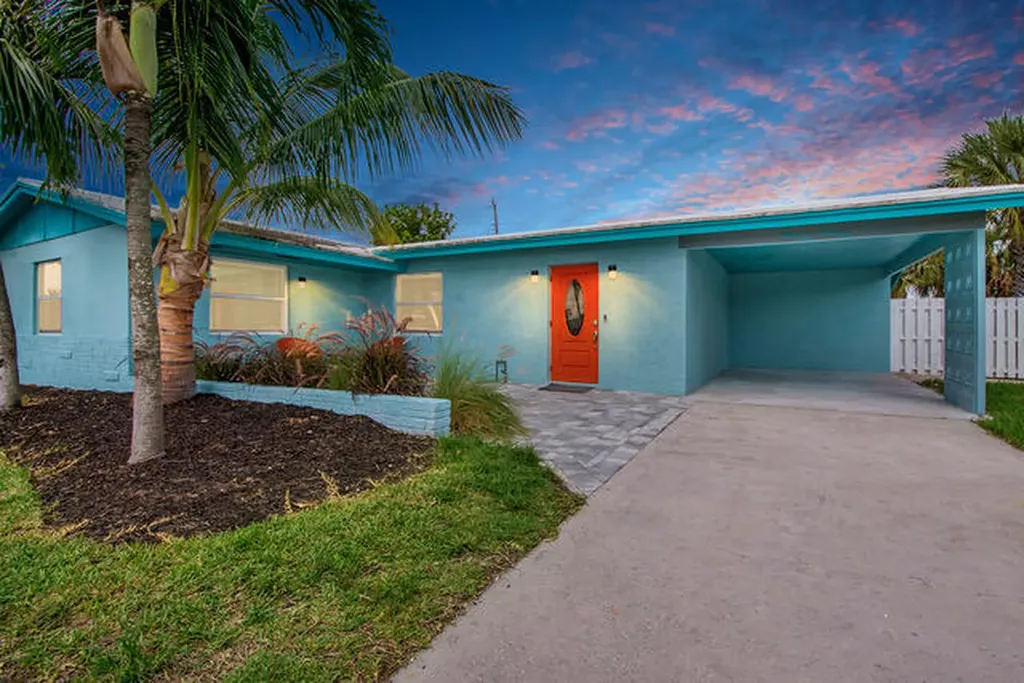 3131 Avenue H E Riviera Beach FL 33404