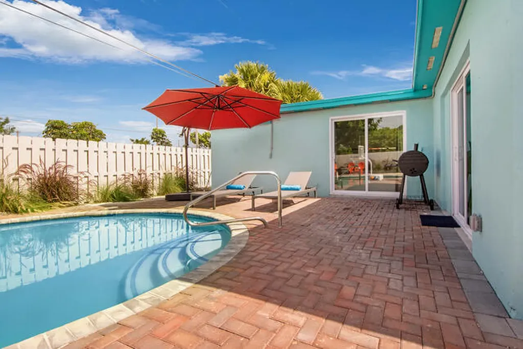 3131 Avenue H E Riviera Beach FL 33404