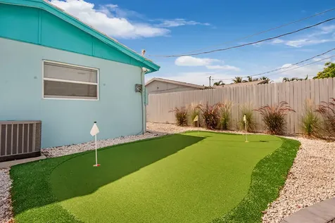 3131 Avenue H E Riviera Beach FL 33404