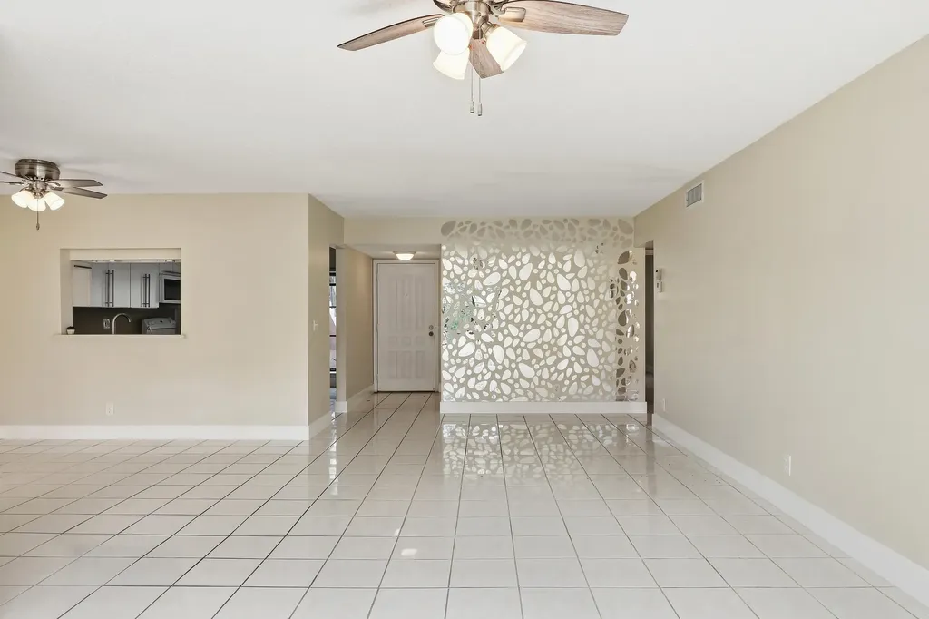 3242 Perimeter Drive Greenacres FL 33467