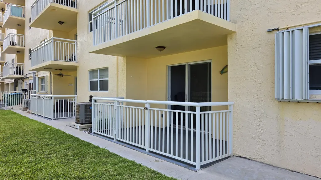 1161 Hillsboro Mile Hillsboro Beach FL 33062