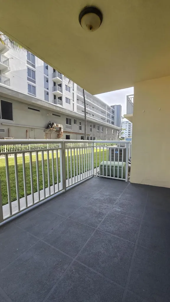 1161 Hillsboro Mile Hillsboro Beach FL 33062