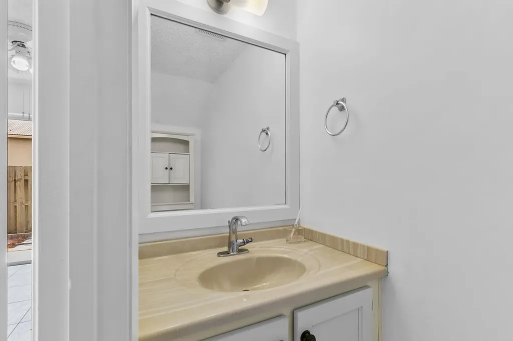 12212 NW 36th Place Sunrise FL 33323