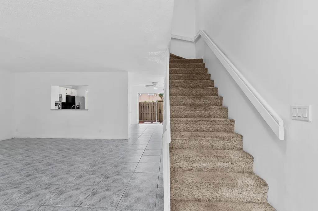 12212 NW 36th Place Sunrise FL 33323