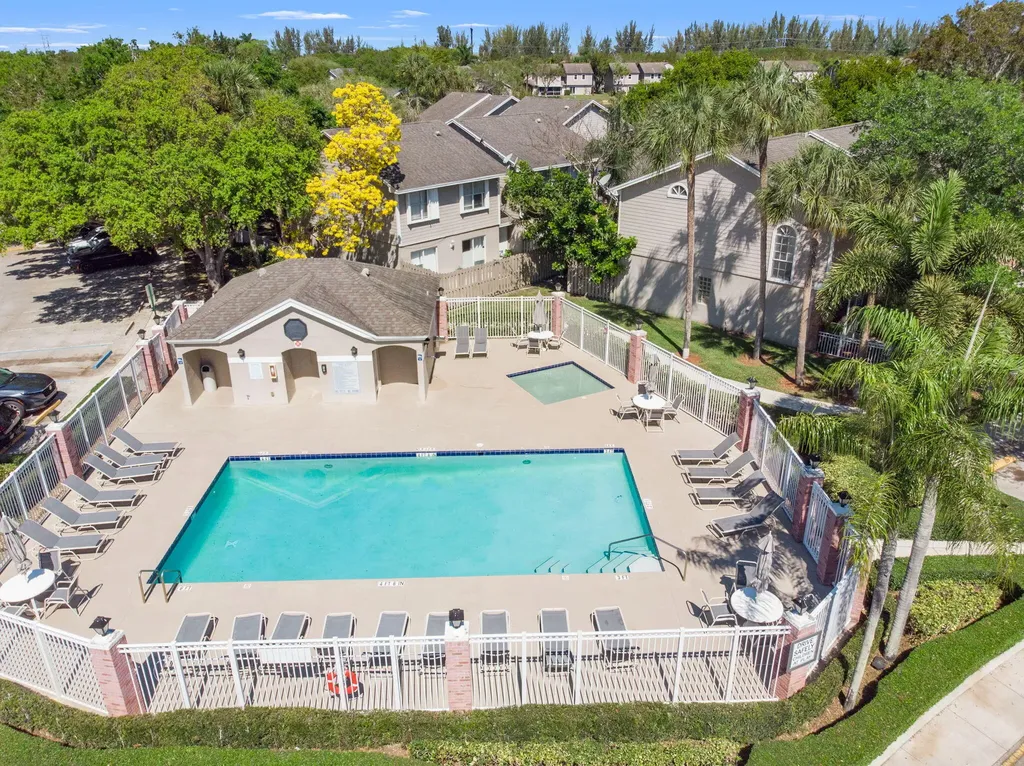 12212 NW 36th Place Sunrise FL 33323