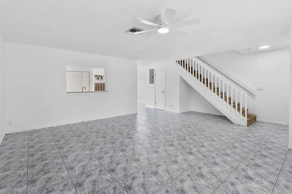 12212 NW 36th Place Sunrise FL 33323