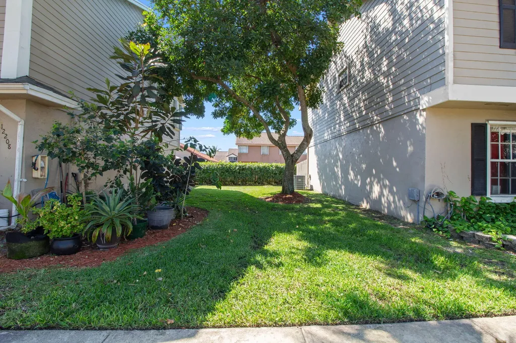 12212 NW 36th Place Sunrise FL 33323