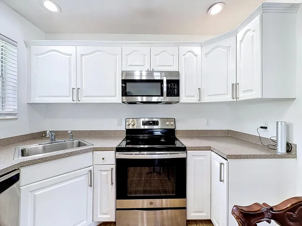 2000 NE 62nd Street Fort Lauderdale FL 33308