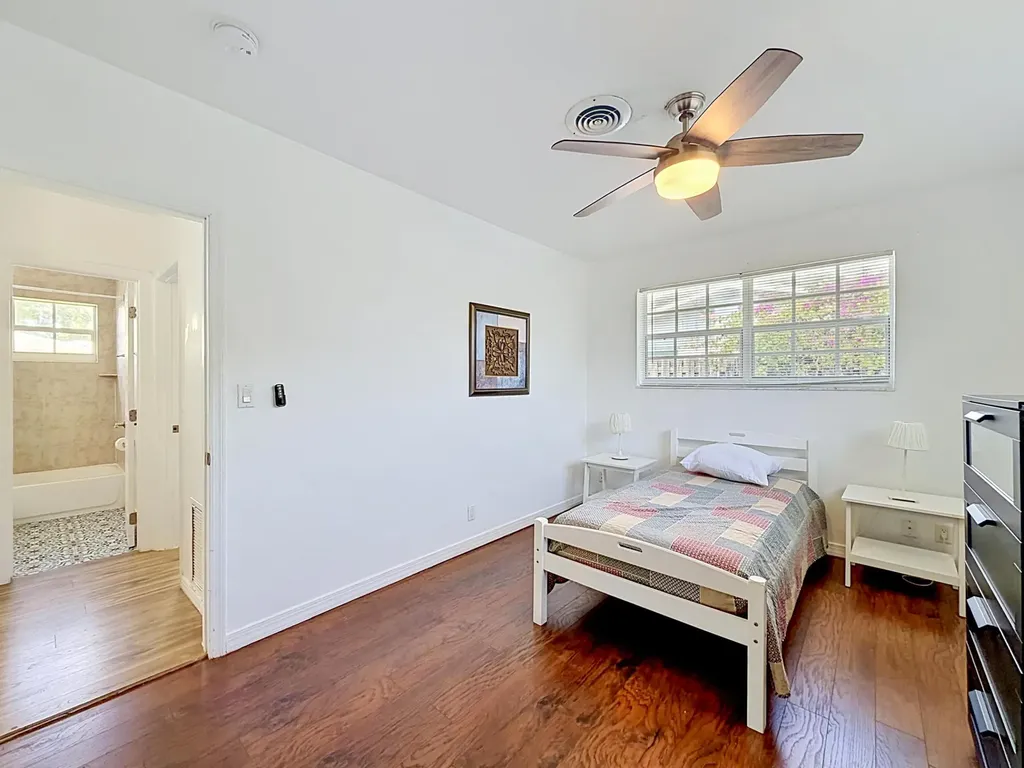 2000 NE 62nd Street Fort Lauderdale FL 33308
