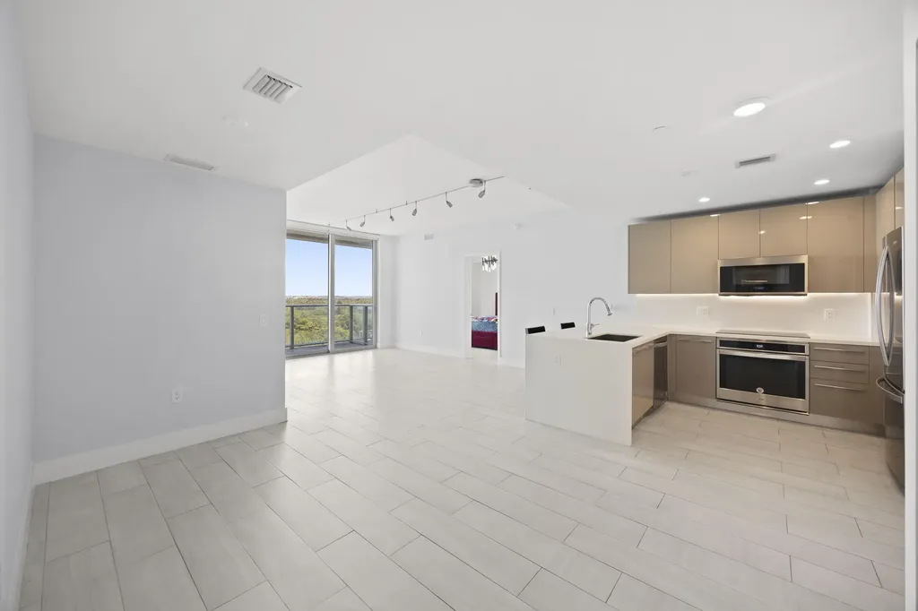 2000 Metropica Way Sunrise FL 33323