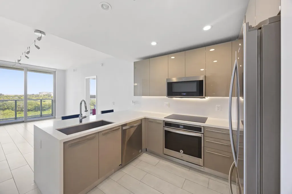 2000 Metropica Way Sunrise FL 33323
