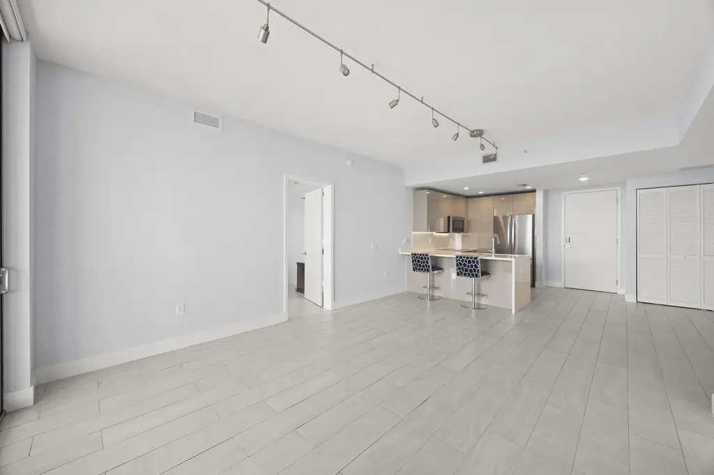 2000 Metropica Way Sunrise FL 33323