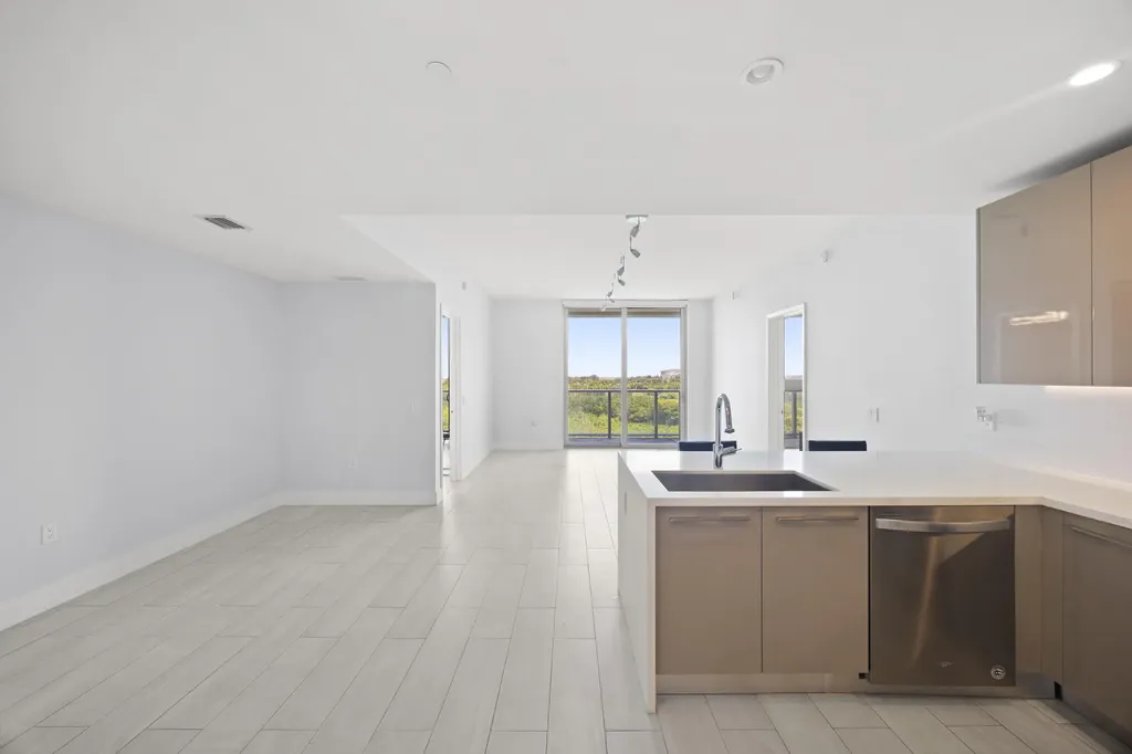 2000 Metropica Way Sunrise FL 33323