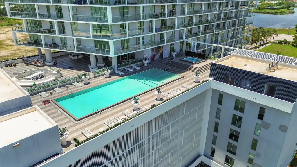 2000 Metropica Way Sunrise FL 33323