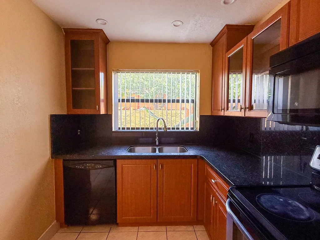 4567 NW 90th Avenue Sunrise FL 33351