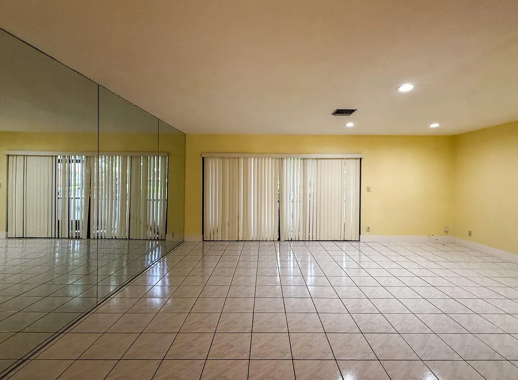4567 NW 90th Avenue Sunrise FL 33351