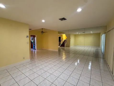 4567 NW 90th Avenue Sunrise FL 33351