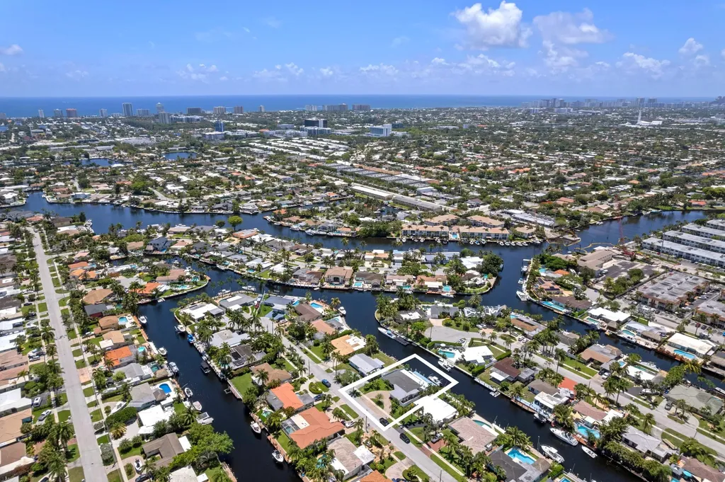 160 SE 12th Court Pompano Beach FL 33060