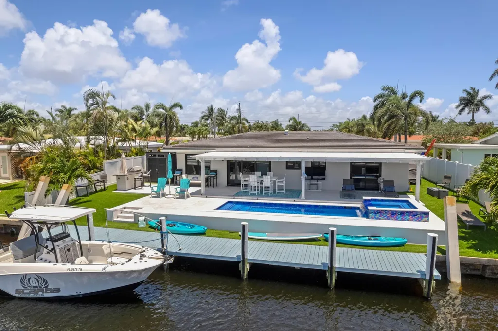 160 SE 12th Court Pompano Beach FL 33060