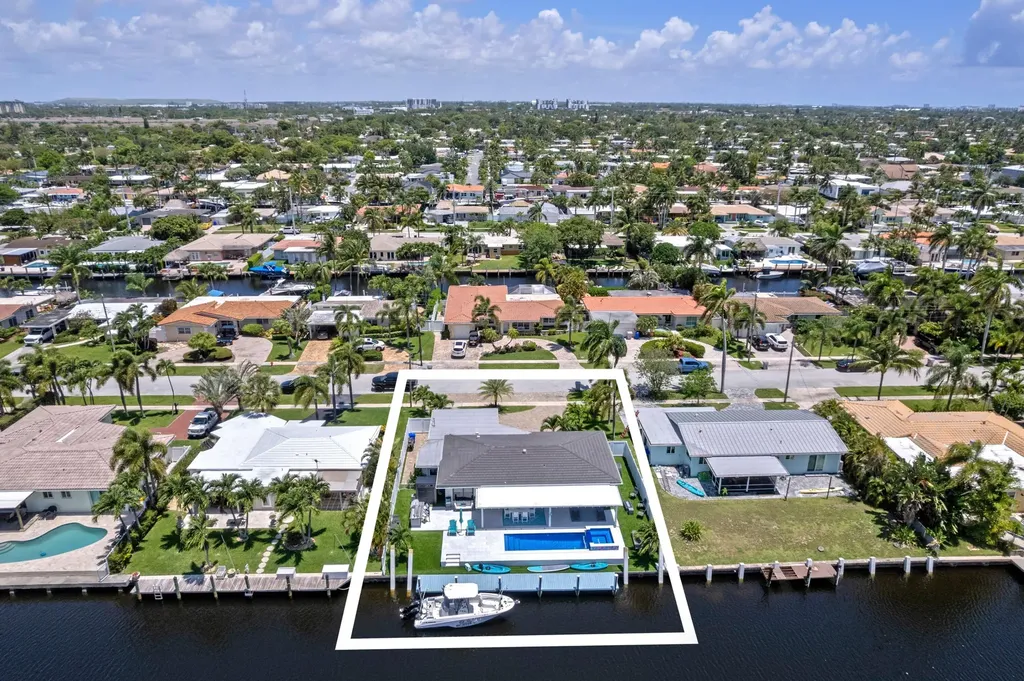 160 SE 12th Court Pompano Beach FL 33060