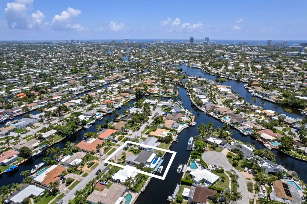 160 SE 12th Court Pompano Beach FL 33060