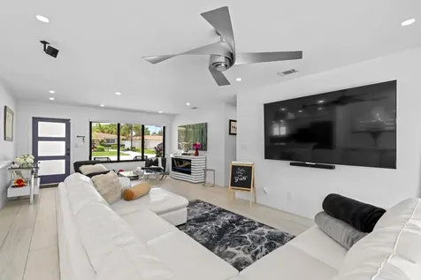 160 SE 12th Court Pompano Beach FL 33060