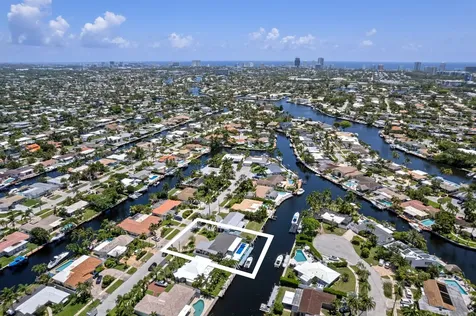 160 SE 12th Court Pompano Beach FL 33060