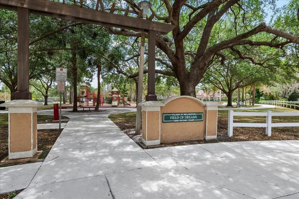 12710 Peconic Court Wellington FL 33414