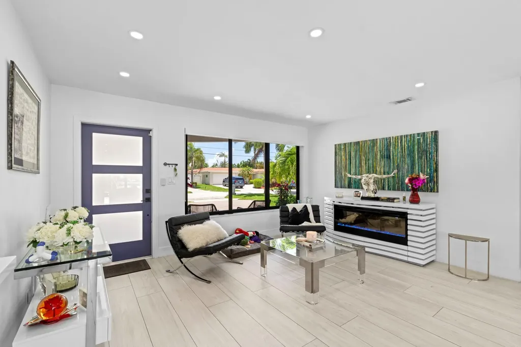 160 SE 12th Court Pompano Beach FL 33060