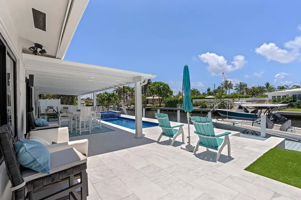 160 SE 12th Court Pompano Beach FL 33060