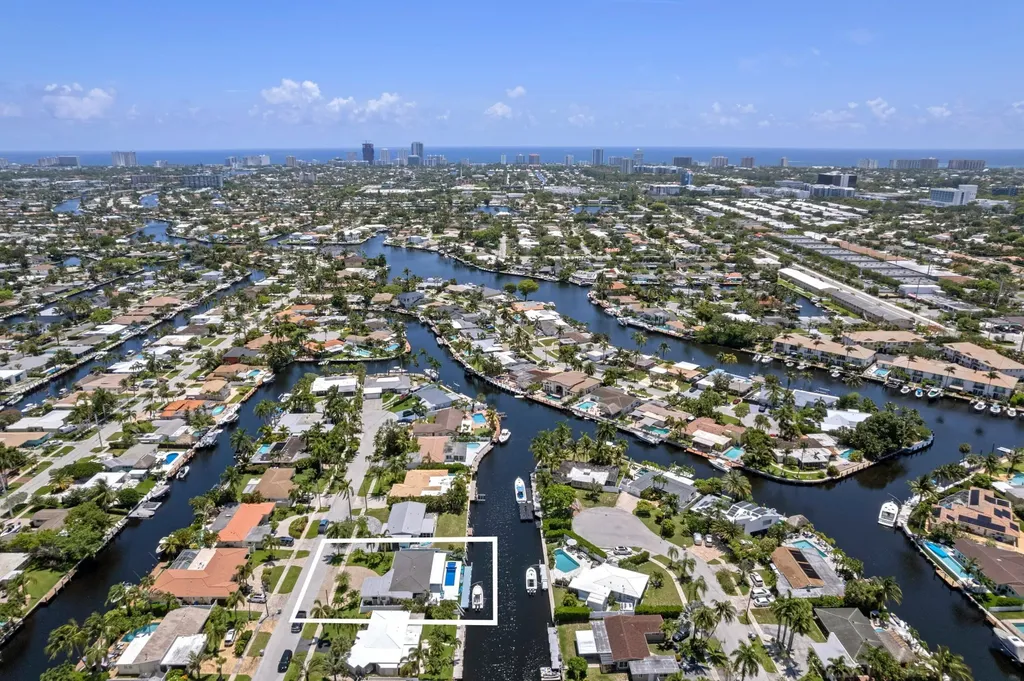 160 SE 12th Court Pompano Beach FL 33060