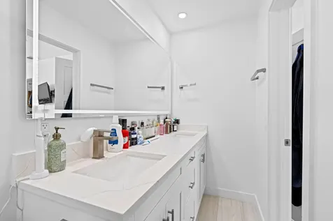 160 SE 12th Court Pompano Beach FL 33060