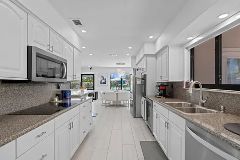 160 SE 12th Court Pompano Beach FL 33060