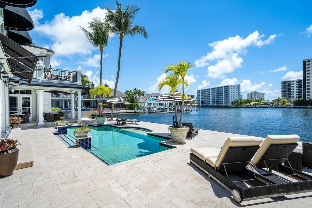 7350 NE 8th Drive Boca Raton FL 33487