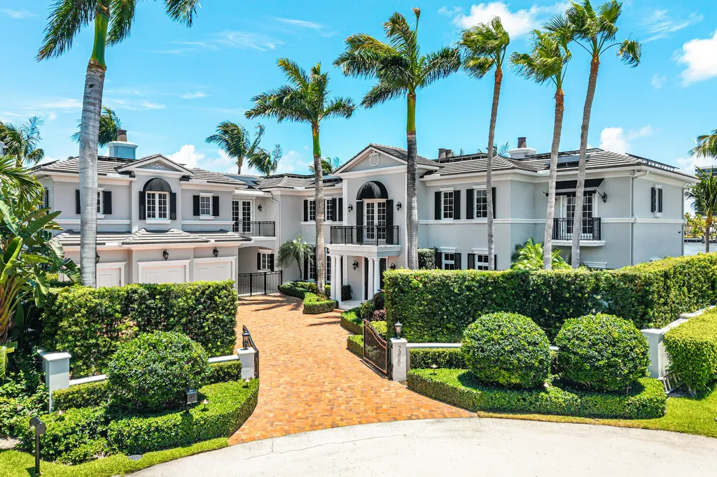 7350 NE 8th Drive Boca Raton FL 33487