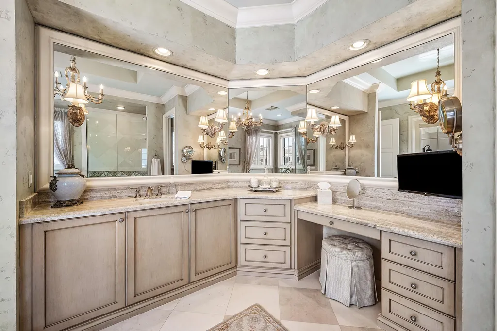 7350 NE 8th Drive Boca Raton FL 33487