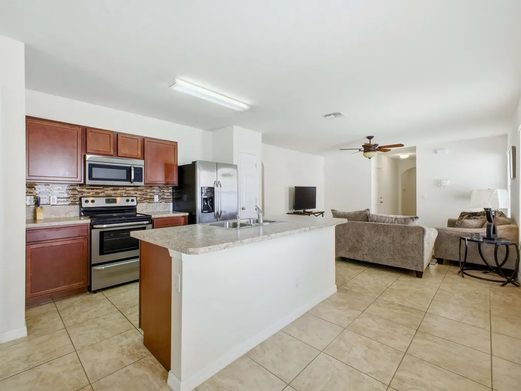 113 SE 3rd Avenue Boynton Beach FL 33435