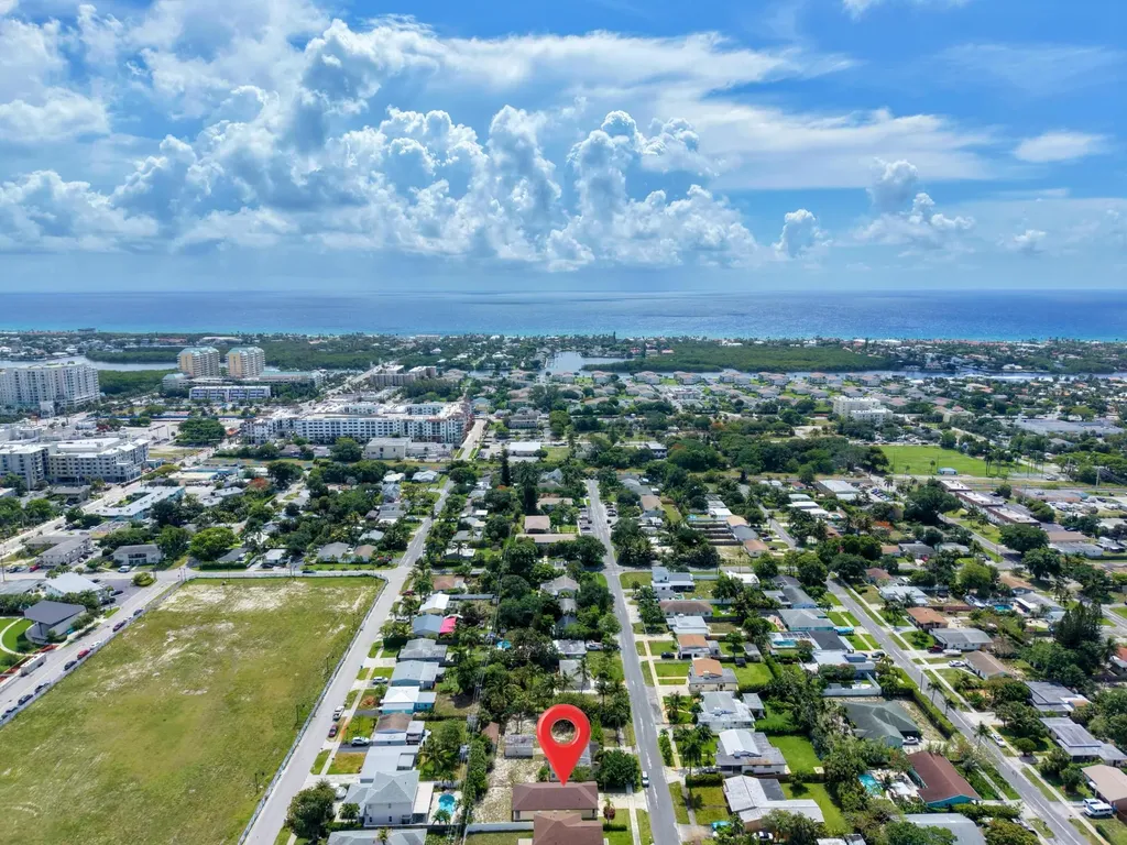 113 SE 3rd Avenue Boynton Beach FL 33435