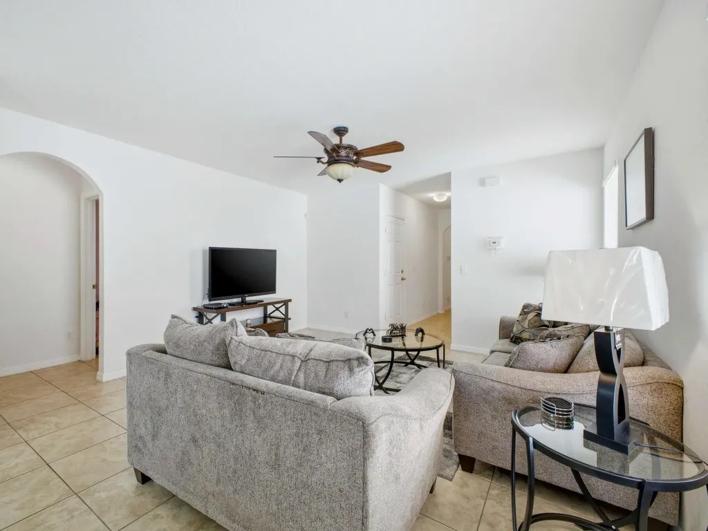 113 SE 3rd Avenue Boynton Beach FL 33435